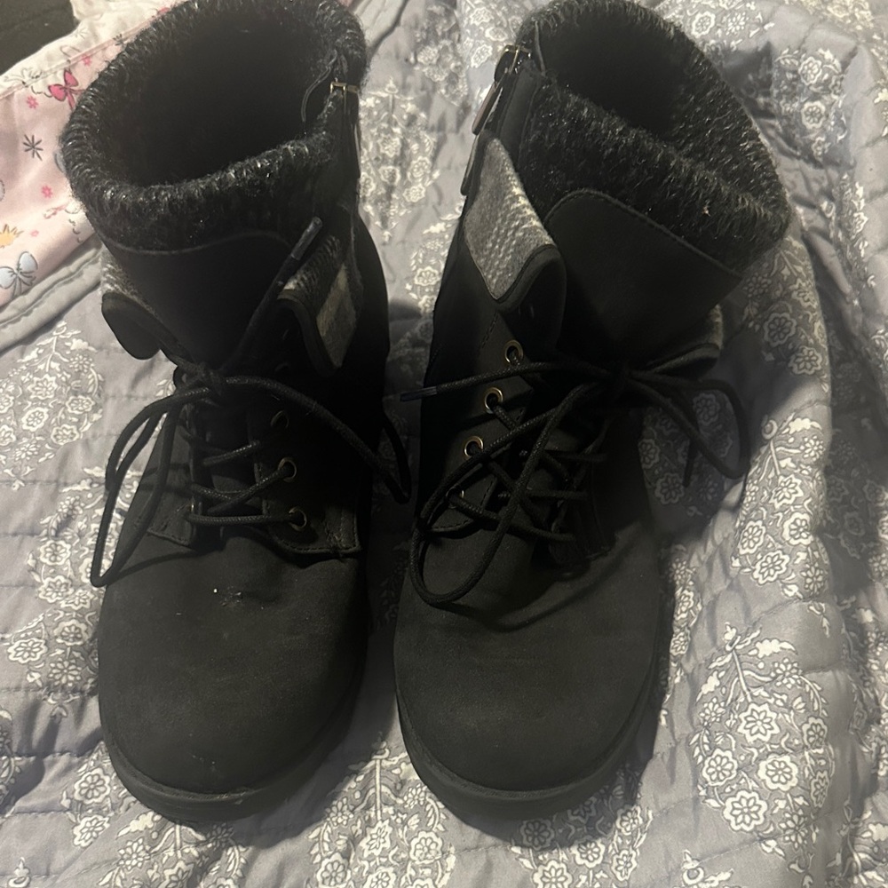 Women's Black Lined Boots